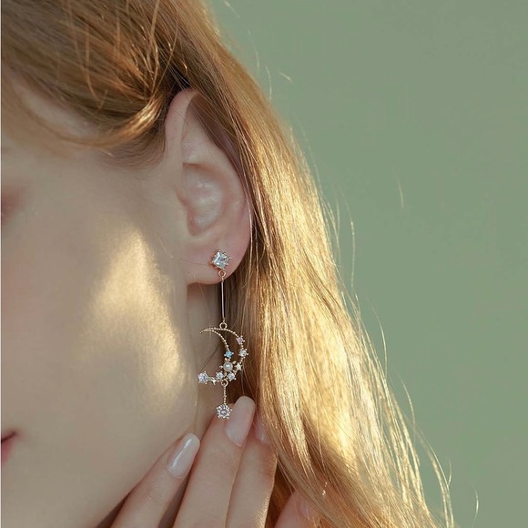 Moon and Star Earrings - Picture 2 of 14